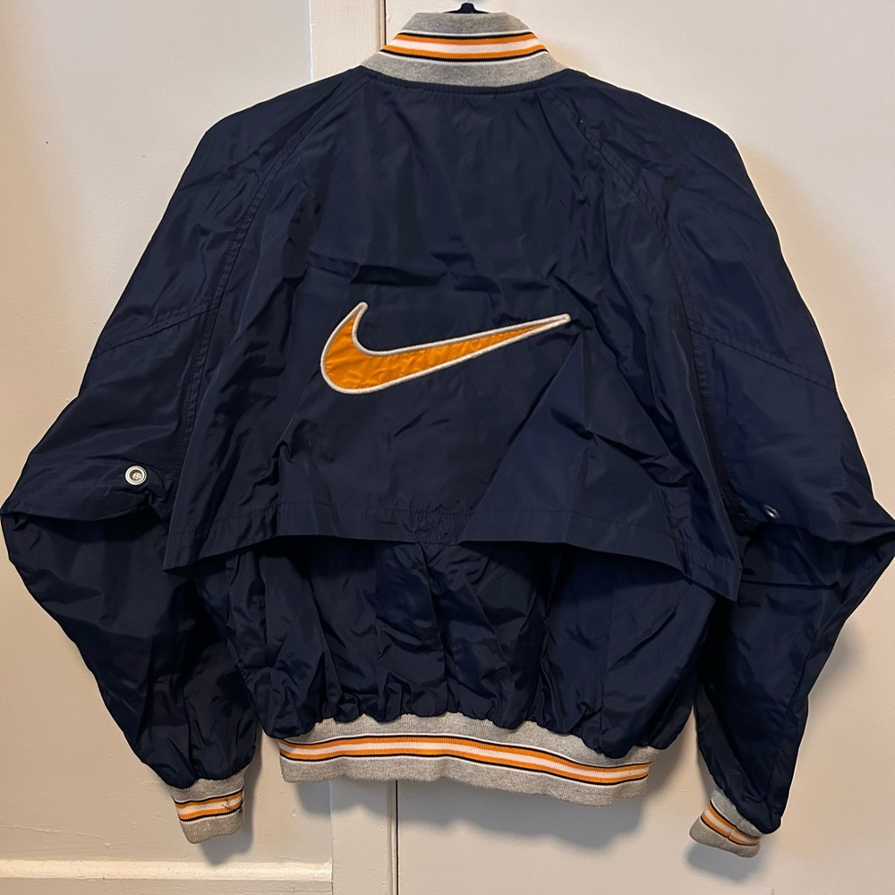 Vintage 90s/retro Nike Jacket with Orange Logo